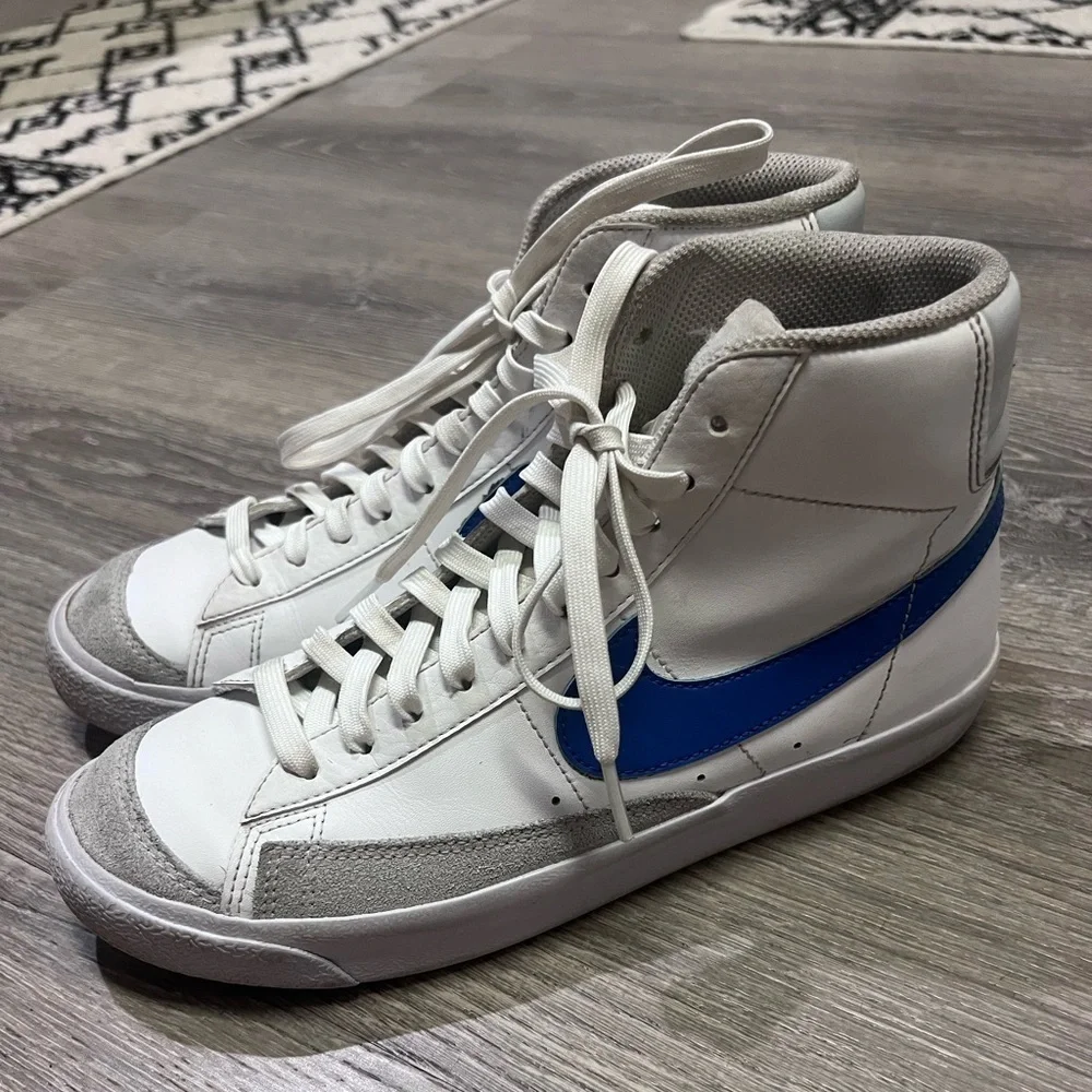 Nike Kids' Grade School Blazer Mid '77 Shoes 7Y
